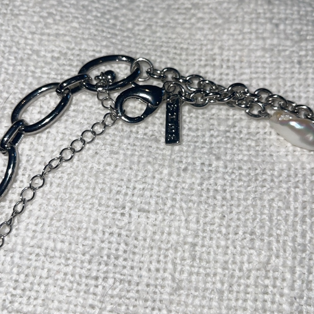 WHBM silver tone links, chain and 9 pearls - Picture 2 of 5